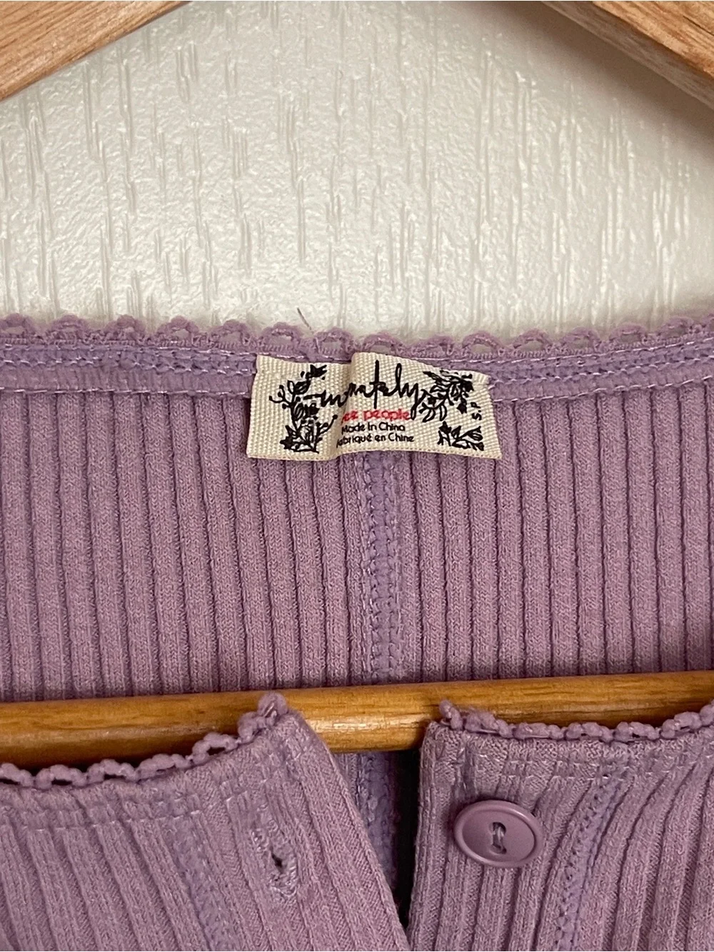 FREE PEOPLE Most Wanted CardI Lavender Lilac Ribbed Button-Front Cap Sleeve Top